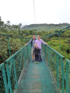Der Hängebrücken-Walk im Selva Tura Park